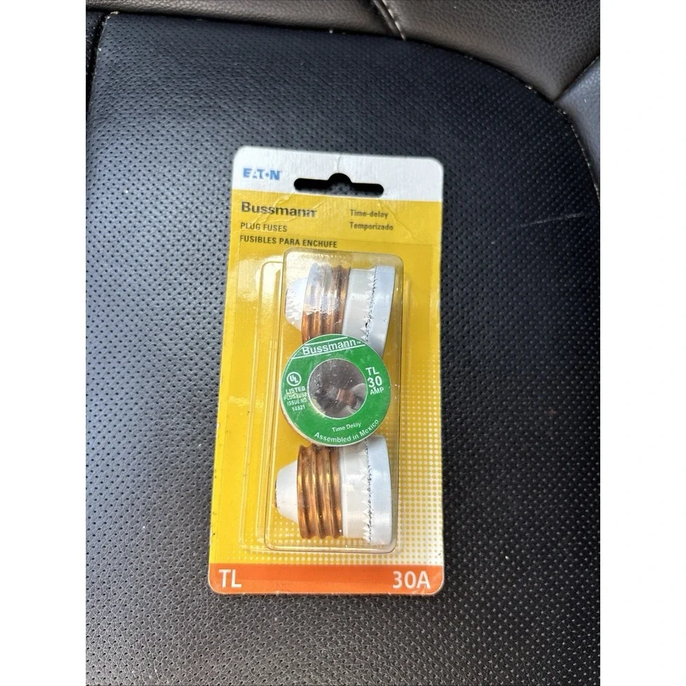 Bussman BP/TL-30 30 Amp Time Delay Plug Fuses 3 Count Carded